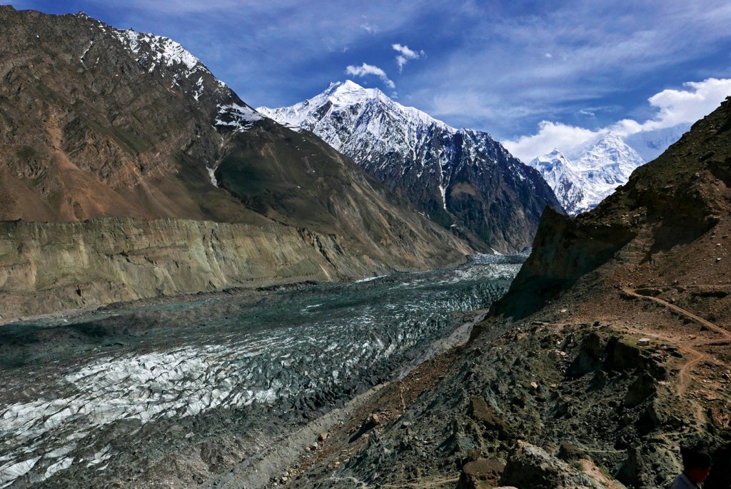 Pioneering Conservation Tourism: Pakistan Snow Leopard & Ecosystem Protection Program